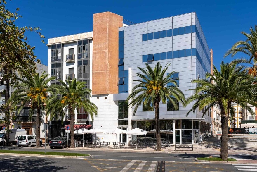 Paseo de la Glorieta, 10 A, Huelva, Huelva to rent - Building Photo - Image 3 of 5