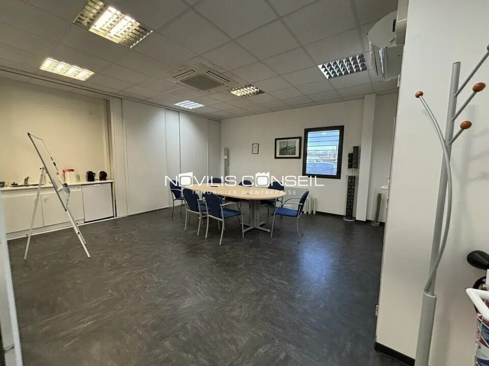 Light Industrial in Montrabé to rent Interior Photo- Image 1 of 6