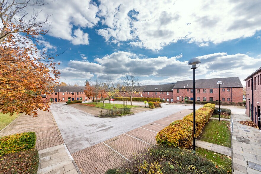 Churchfield Ct, Barnsley to rent - Building Photo - Image 2 of 37