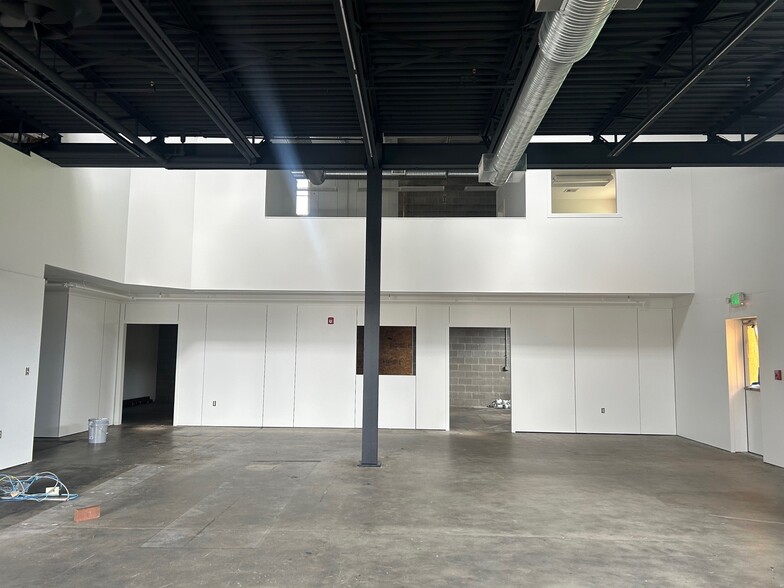 127 Marginal Way, Portland, ME to rent - Interior Photo - Image 3 of 5