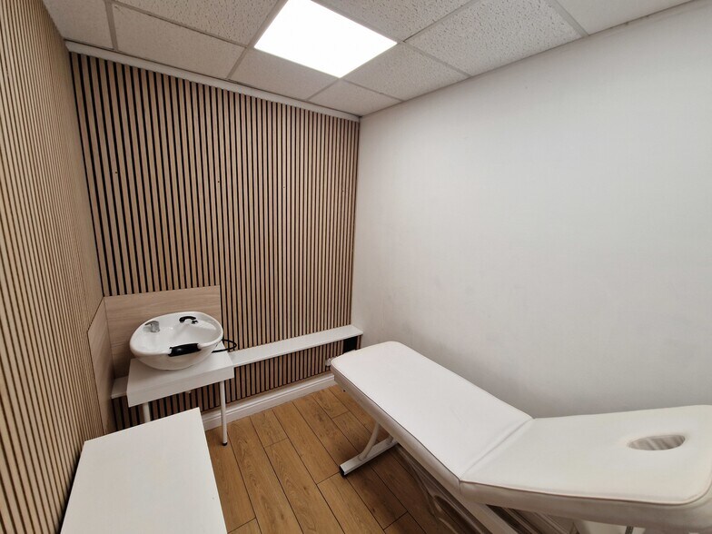 2 Amy St, Derby to rent - Building Photo - Image 3 of 19