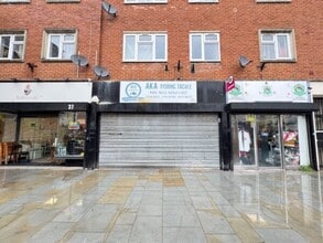 37-43A Eastover, Bridgwater to rent Building Photo- Image 2 of 6