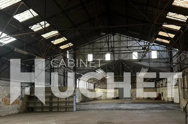 Vente Local d'activités 2 450 m² - Photo 1
