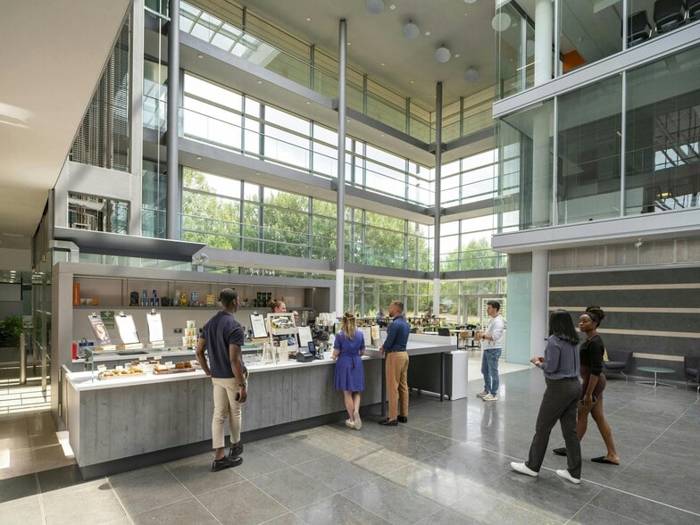 100 Longwater Ave, Reading to rent - Building Photo - Image 2 of 23