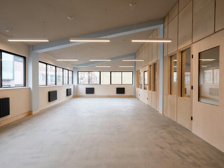 59-61 Vyner St, London to rent - Building Photo - Image 3 of 12
