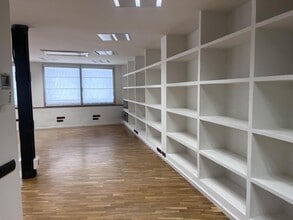 Office in Barcelona, Barcelona to rent Interior Photo- Image 2 of 14