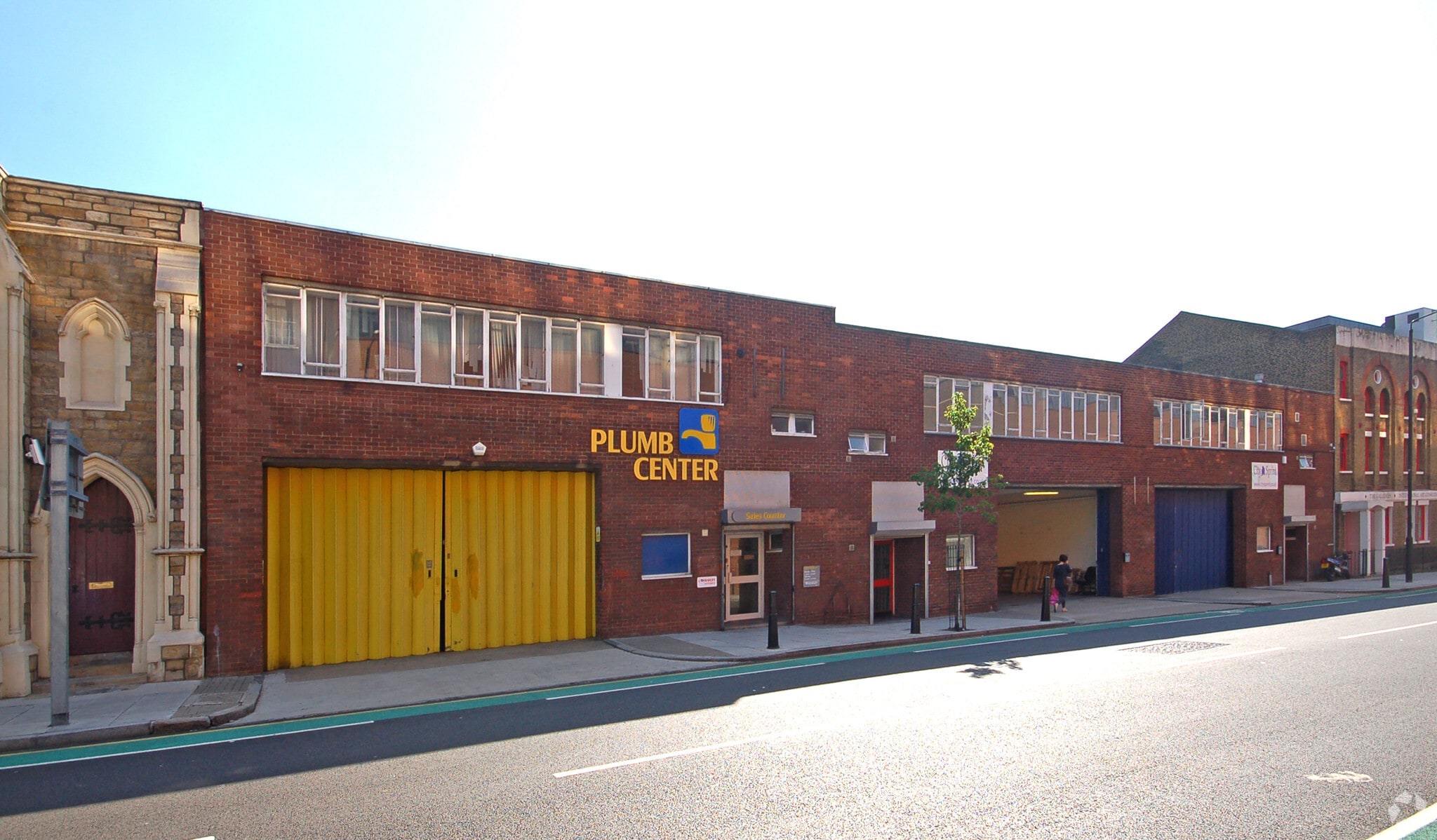 11A Dock St, London to rent Building Photo- Image 1 of 10