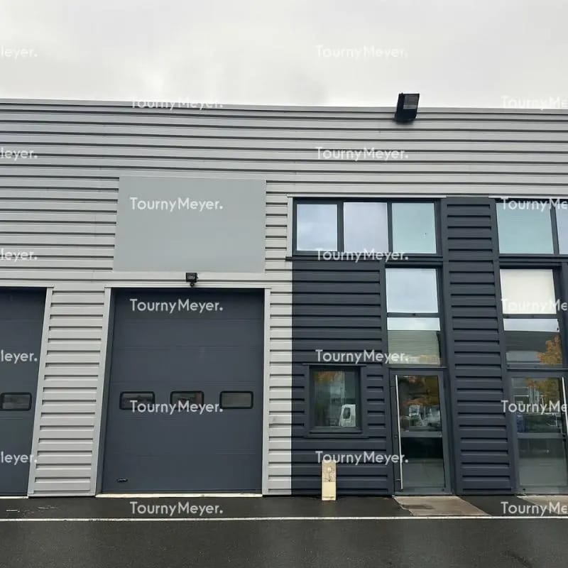 Location Local d'activités 282 m² - Photo 1