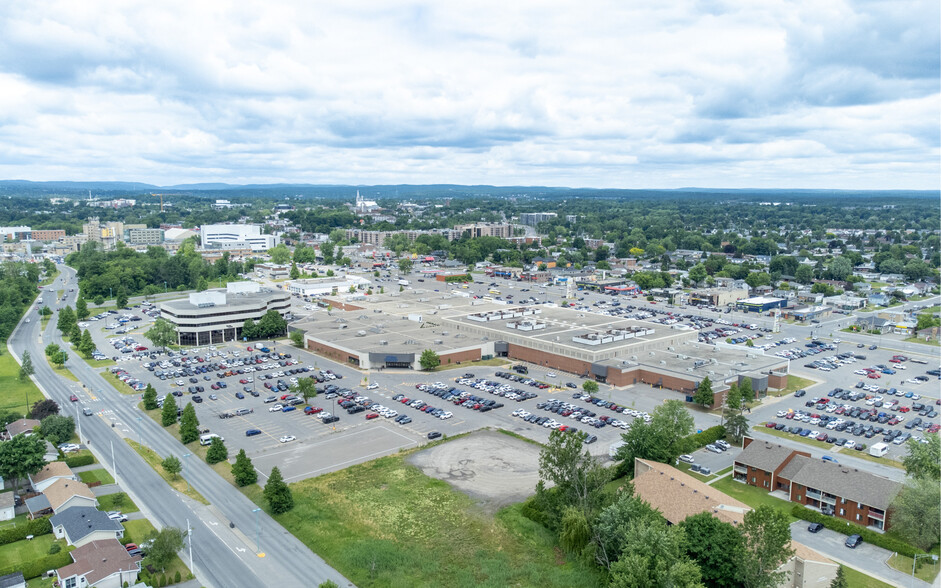 500-570 Boul des Laurentides, St-Jérôme, QC for rent - Aerial - Image 2 of 6