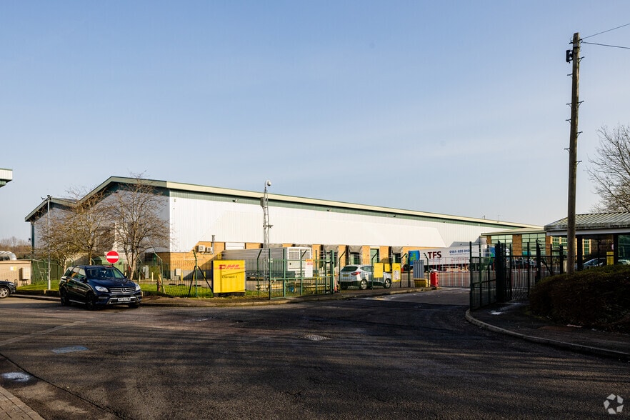 1 Middleton Close, Banbury to rent - Building Photo - Image 2 of 2