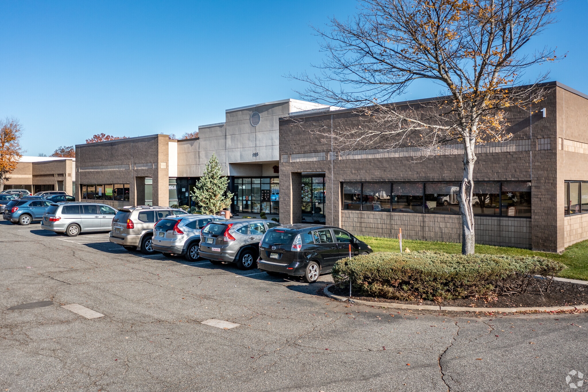 1 Ethel Rd, Edison, NJ to rent Primary Photo- Image 1 of 10