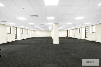 3 Tramway Ave, London to rent Building Photo- Image 2 of 18