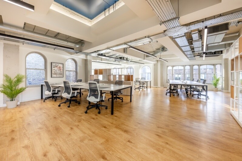 5-9 Well Ct, London for sale - Primary Photo - Image 1 of 1