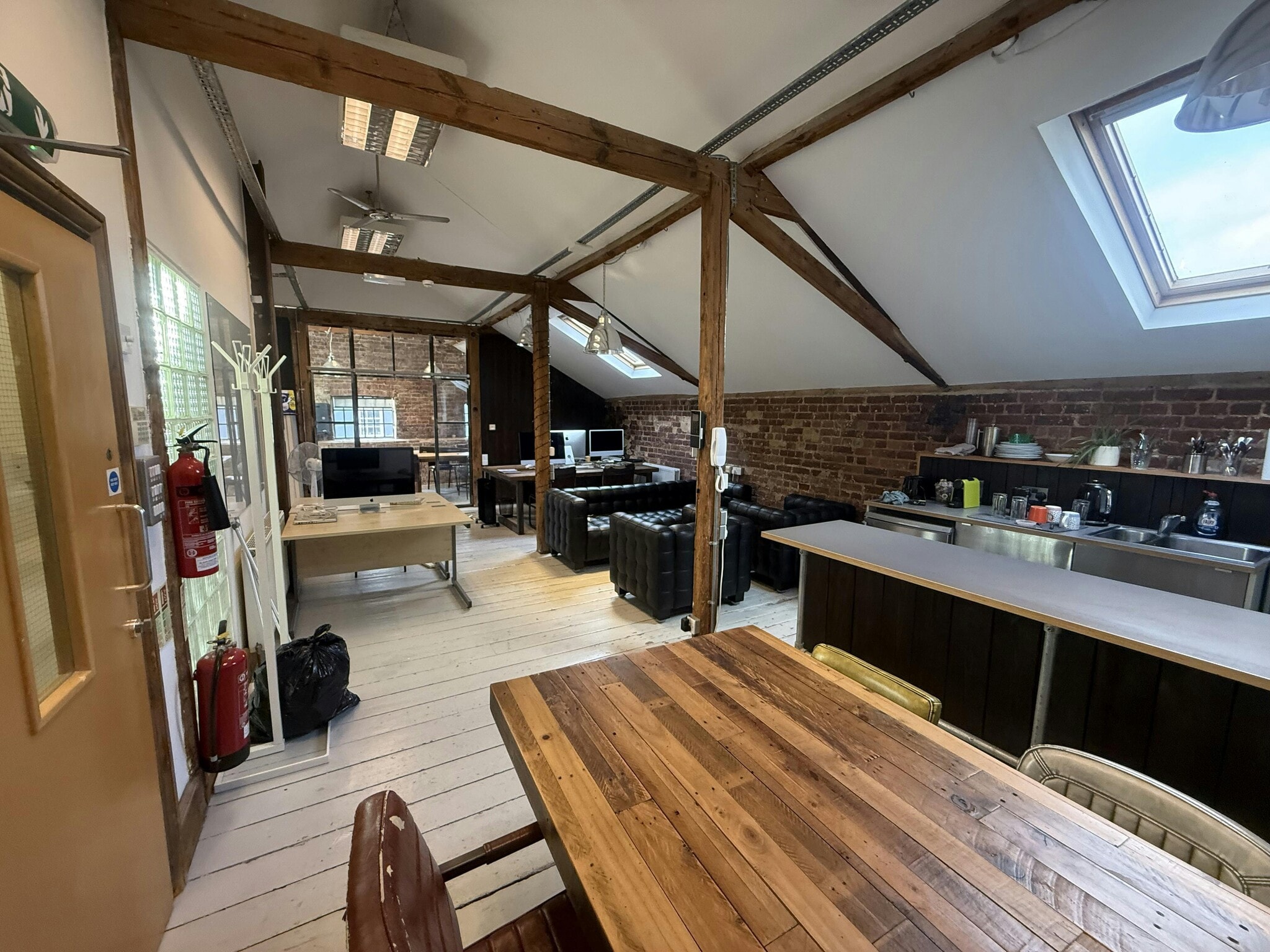 127 Gloucester Rd, Brighton to rent Building Photo- Image 1 of 20