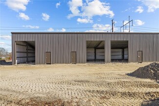 More details for 2360 Plainfield Pike, Cranston, RI - Light Industrial for Sale