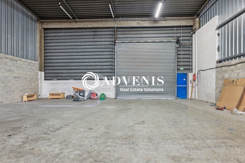 Light Industrial in Aulnay Sous Bois to rent - Interior Photo - Image 2 of 6