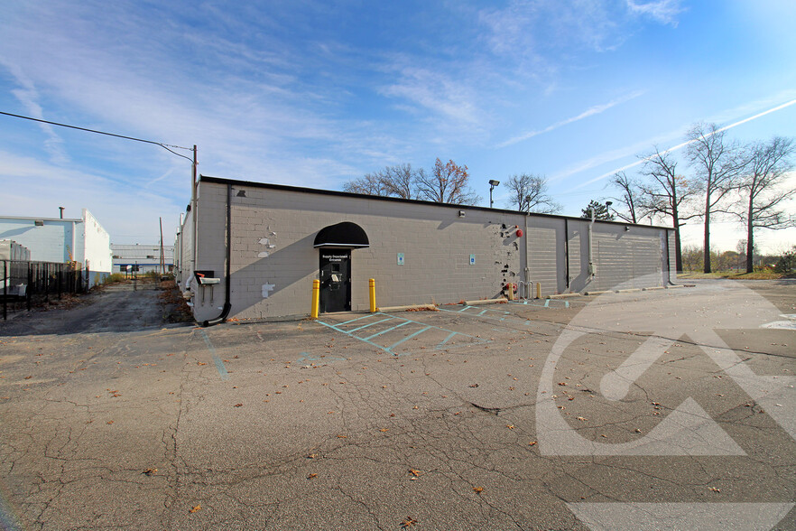 20855 Telegraph Rd, Southfield, MI for rent - Building Photo - Image 1 of 5