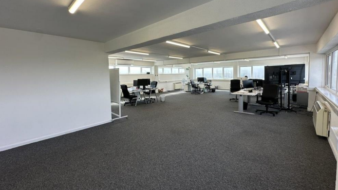 Daneholes Roundabout, Grays for rent - Interior Photo - Image 2 of 7