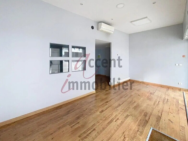 Retail in Cavaillon for sale - Interior Photo - Image 2 of 7