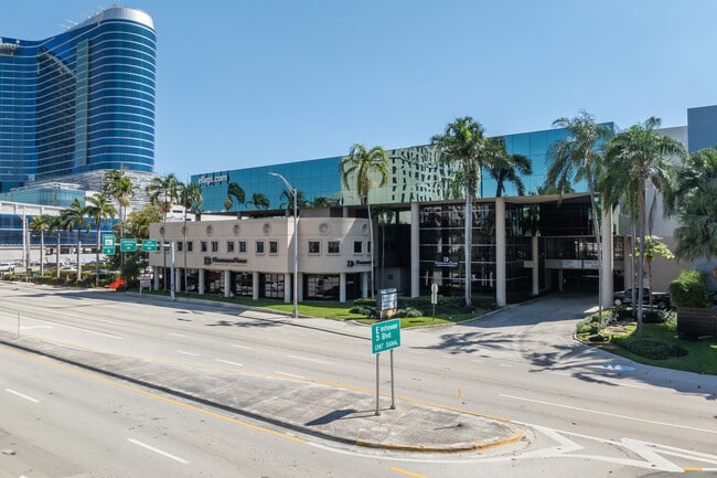 More details for 1650 SE 17th St, Fort Lauderdale, FL - Office to Rent