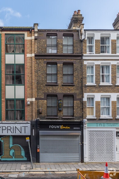 56 Middlesex St, London to rent - Building Photo - Image 2 of 3