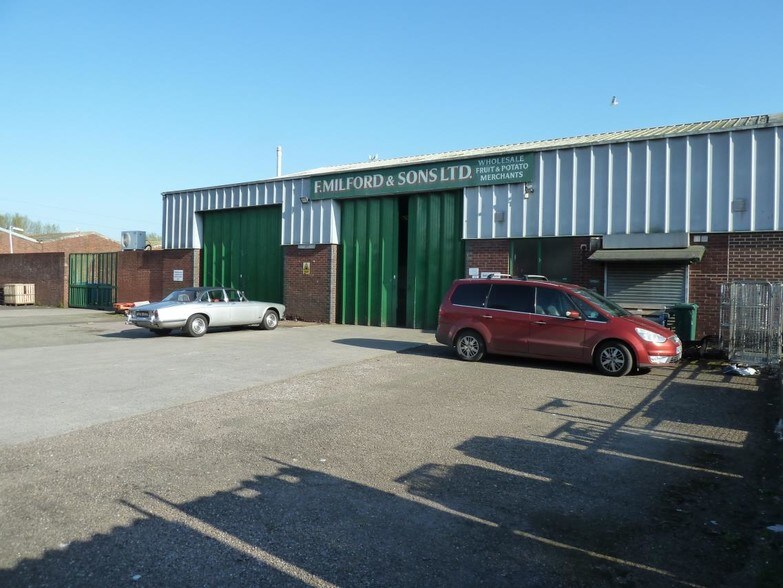 Grace Road Central, Exeter for sale - Primary Photo - Image 1 of 1