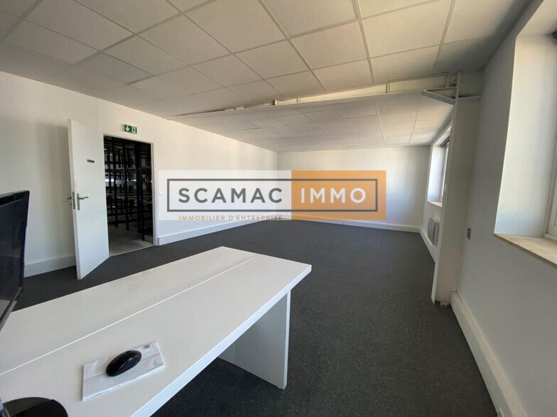 Industrial in Vitry-sur-Seine to rent - Interior Photo - Image 3 of 6