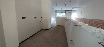 Retail in Ciempozuelos, Madrid to rent Interior Photo- Image 1 of 3