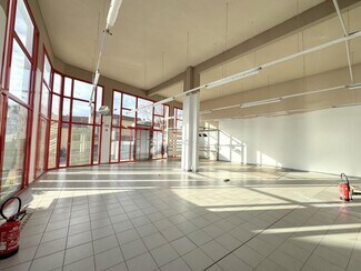 More details for 1 Boulevard Henri Barbusse, Houilles - Retail to Rent