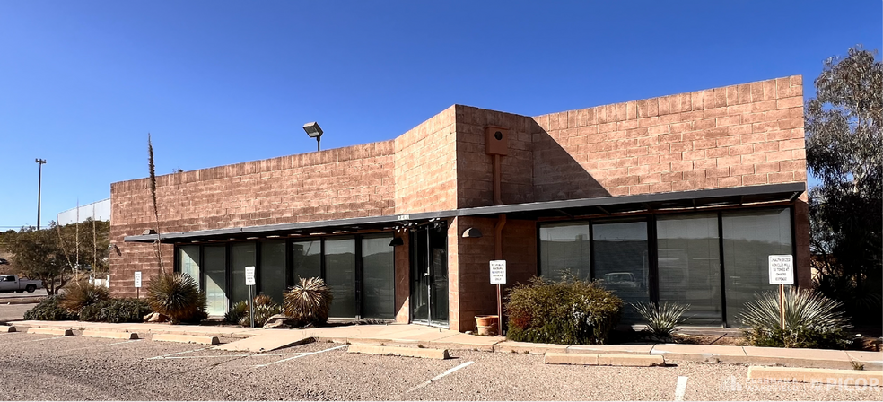 240 N Freeport Dr, Nogales, AZ for rent - Building Photo - Image 1 of 11