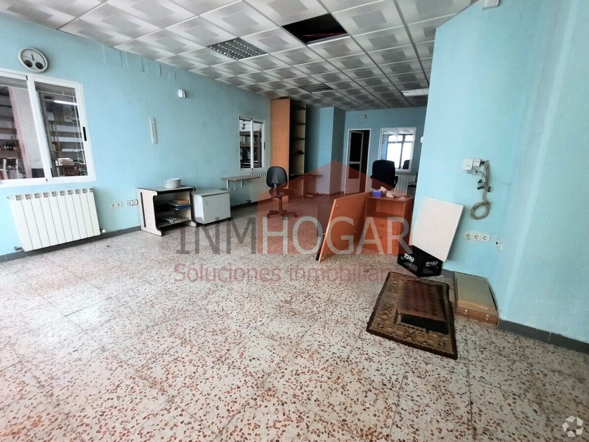 Ávila, AVI 05002 - Unit Puerta 08, Esc. 1 -  - Interior Photo - Image 2 of 11