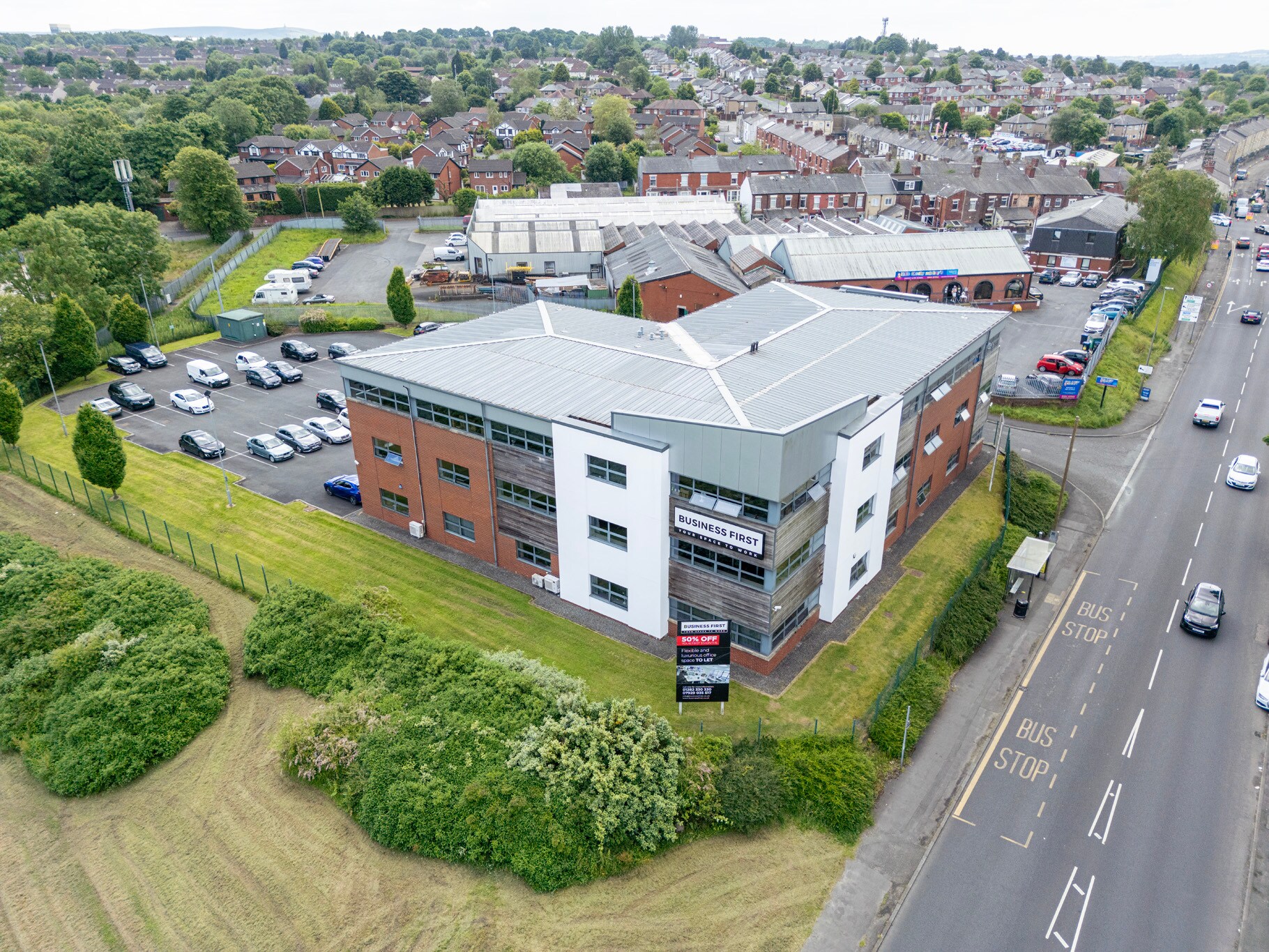 Accrington Rd, Blackburn to rent Primary Photo- Image 1 of 17