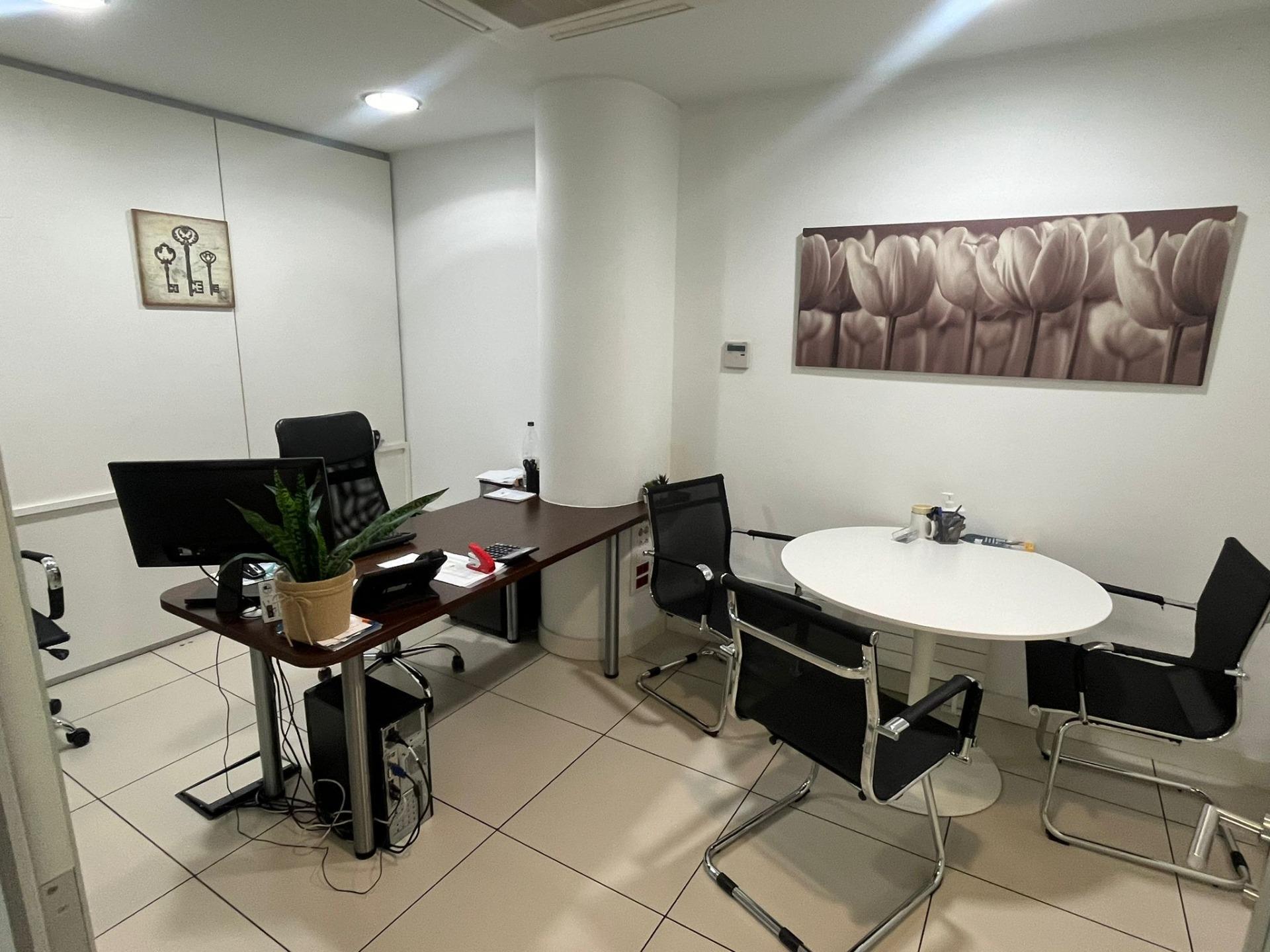 Retail in Sabadell, Barcelona to rent Interior Photo- Image 1 of 3