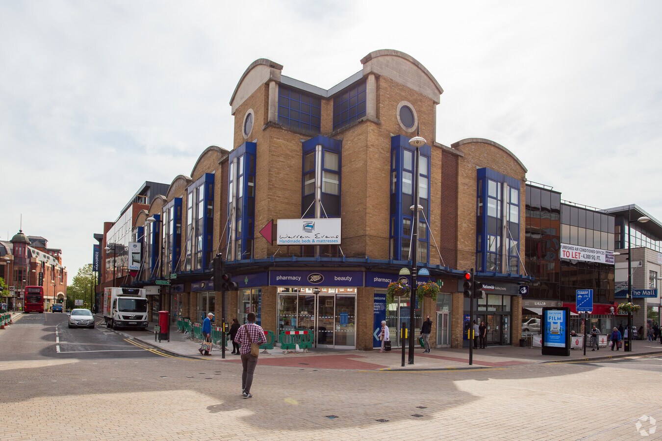 7781 High St, Bromley, BR1 1JY UK