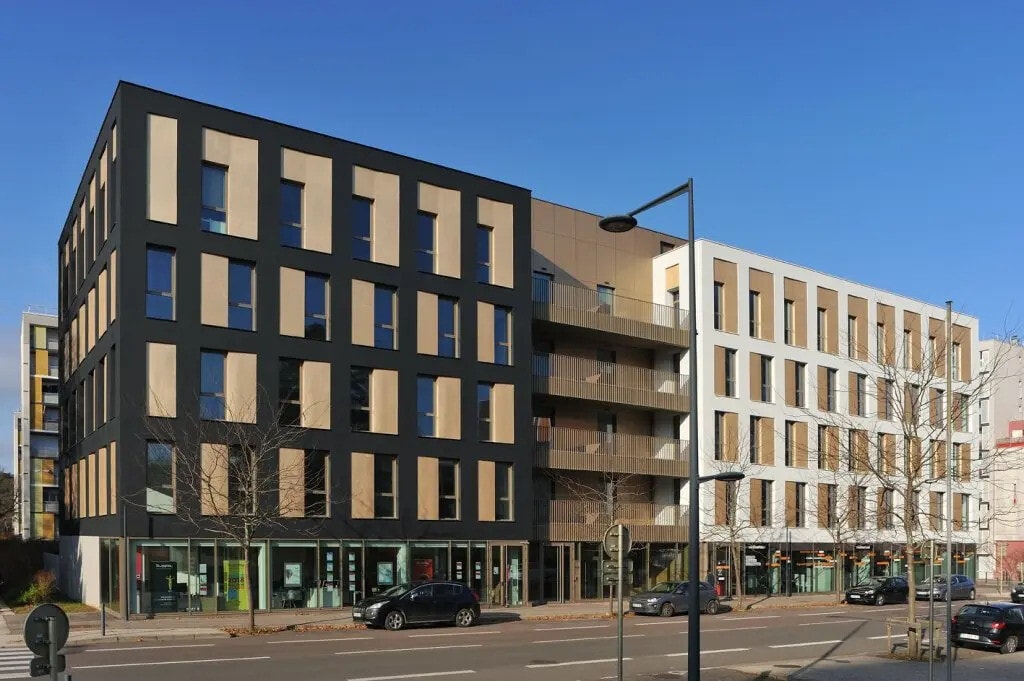 Location Bureaux 129 m² à 3 266 m² - Photo 1