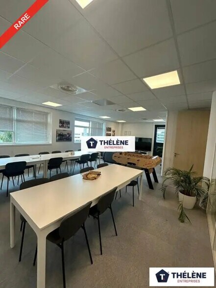 Office in Montpellier to rent - Interior Photo - Image 1 of 6