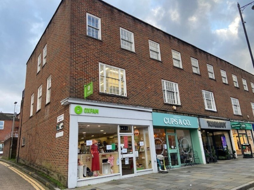 116 High St, Dorking to rent Building Photo- Image 1 of 6