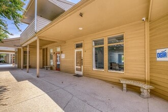 913 Gulf Breeze Pky, Gulf Breeze, FL - AERIAL  map view