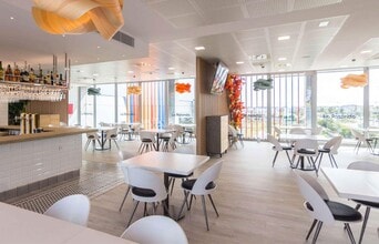 Retail in Barcelona, Barcelona to rent Interior Photo- Image 1 of 11