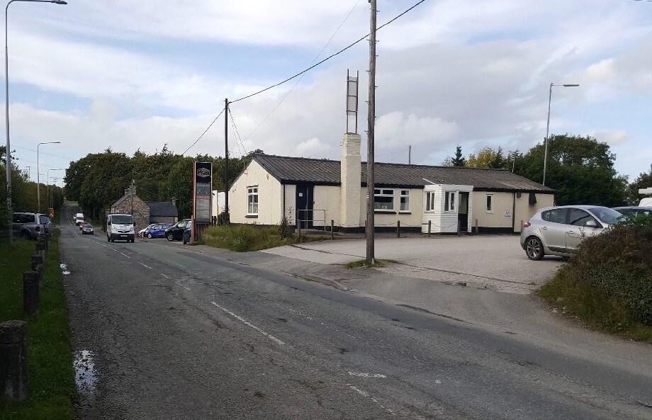 2 The Haven Garage, Holywell for sale Primary Photo- Image 1 of 1