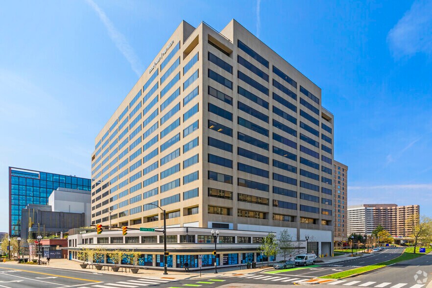 1550 Crystal Dr, Arlington, VA to rent - Building Photo - Image 1 of 7