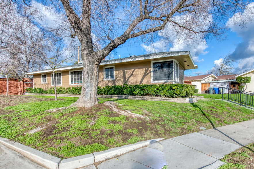 707 E Shields Ave, Fresno, CA for sale - Building Photo - Image 2 of 7