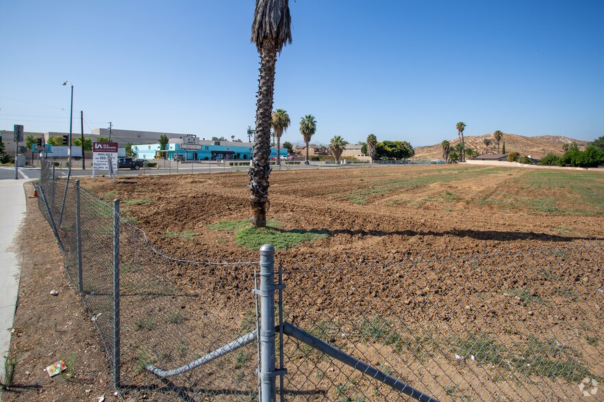 NWC Van Buren Blvd. & Challen Ave, Riverside, CA to rent - Building Photo - Image 3 of 5