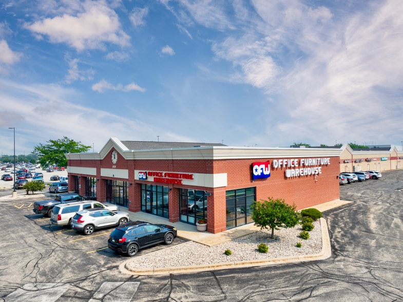 3525 E Calumet St, Appleton, WI to rent - Building Photo - Image 2 of 8