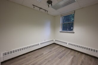 3 3rd St, Bordentown, NJ to rent Interior Photo- Image 2 of 3