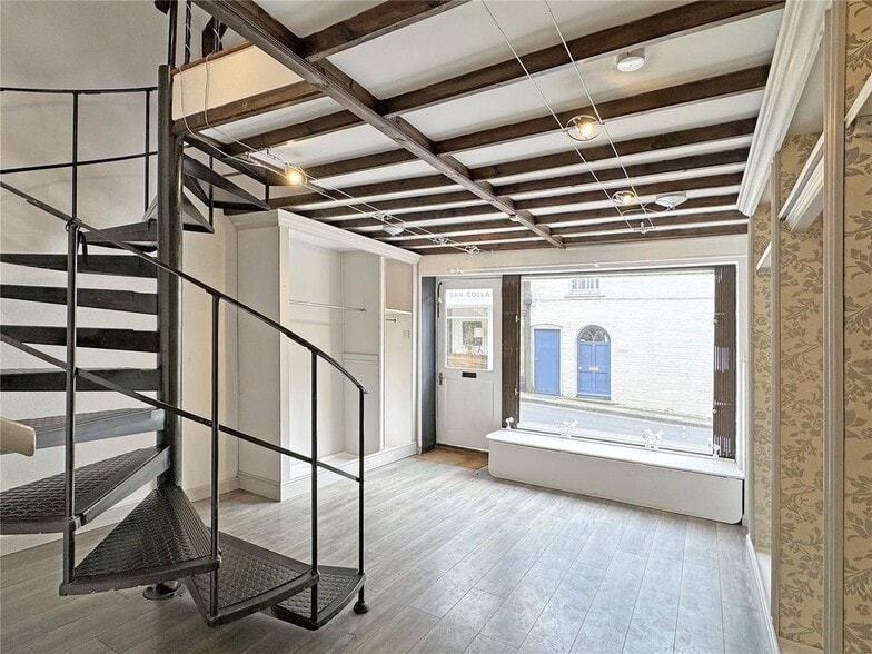 88A New St, Petworth to rent - Building Photo - Image 3 of 10