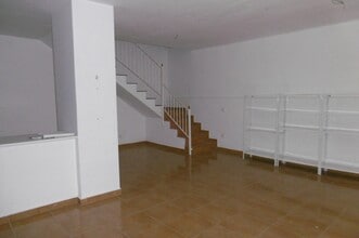 Retail in Tortosa, Tarragona to rent Interior Photo- Image 2 of 4