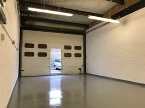 119-121 Nathan Way, London to rent Interior Photo- Image 1 of 2