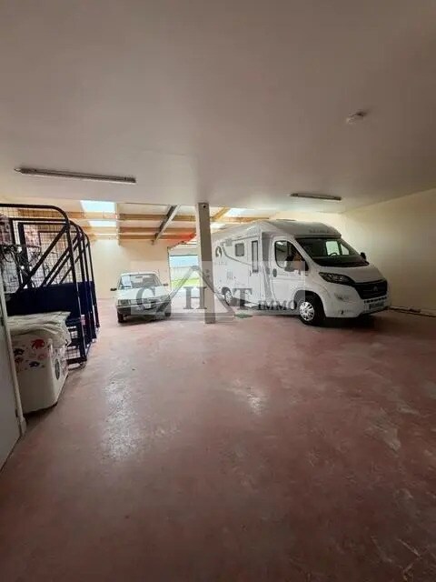 Location Entrepôt 270 m² - Photo 1