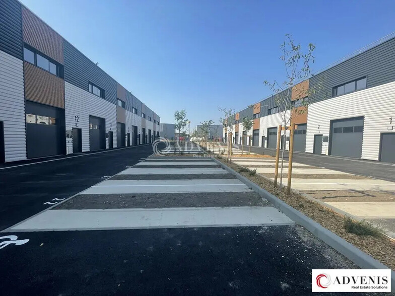 Light Industrial in Gradignan to rent - Building Photo - Image 2 of 11